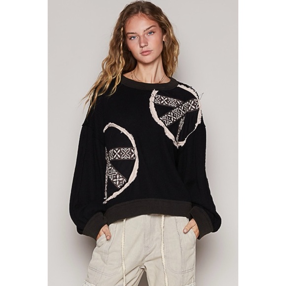 POL Relaxed Fit Peace Patched Waffle Top in Black Vintage Wash - Picture 3 of 7